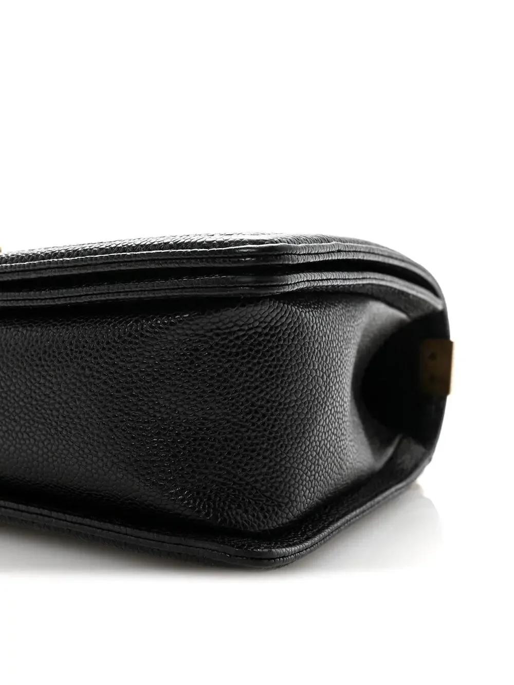 Chanel Caviar Quilted New Medium Boy #322008C34B